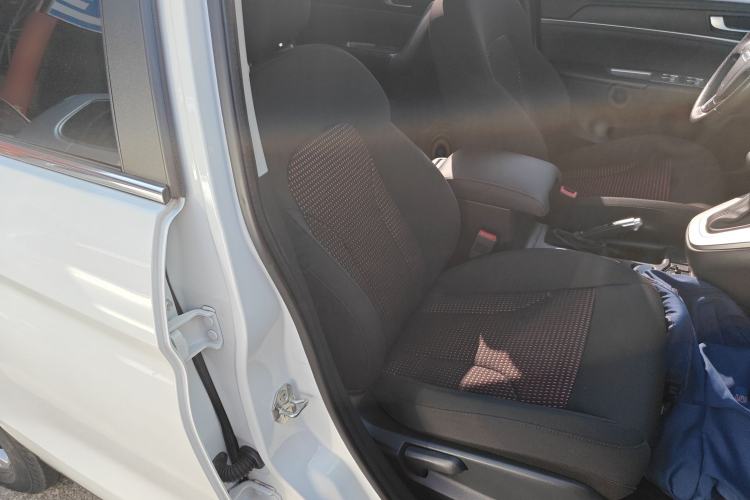 Used Haval M6 2018 Revised Version 1.5T DCT Two-Wheel Drive Urban Style