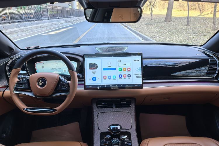 Used BYD Han 2022 DM-i 242km Flagship Model
