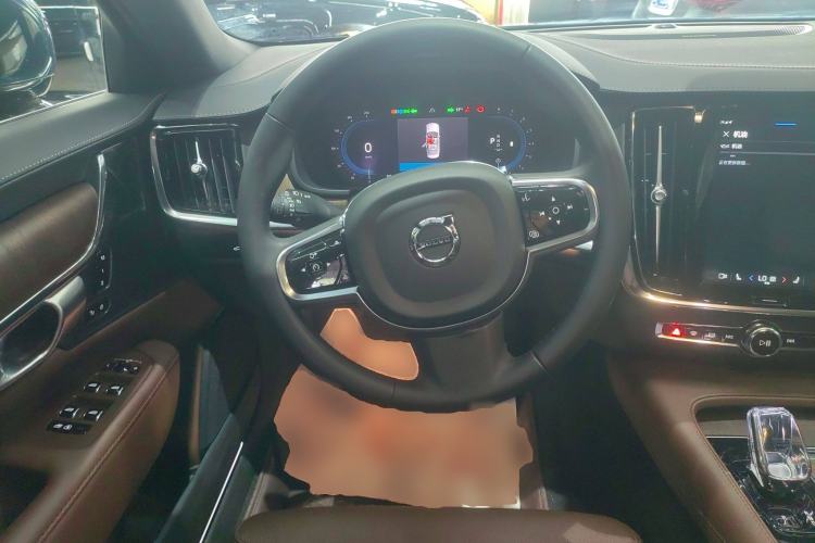 Used Volvo S90 2024 B5 Zhiyuan Luxury Edition