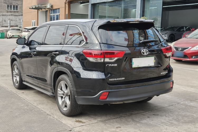 Used Toyota Highlander 2018 2.0T Four-Wheel Drive Luxury Version 7 Seats China VI Standard
