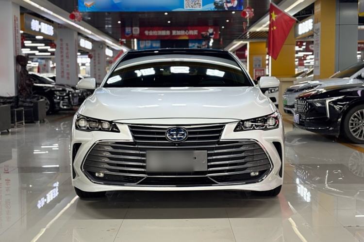 Used Toyota Avalon 2019 Dual-Engine 2.5L XLE Prestige Version China VI Standard
