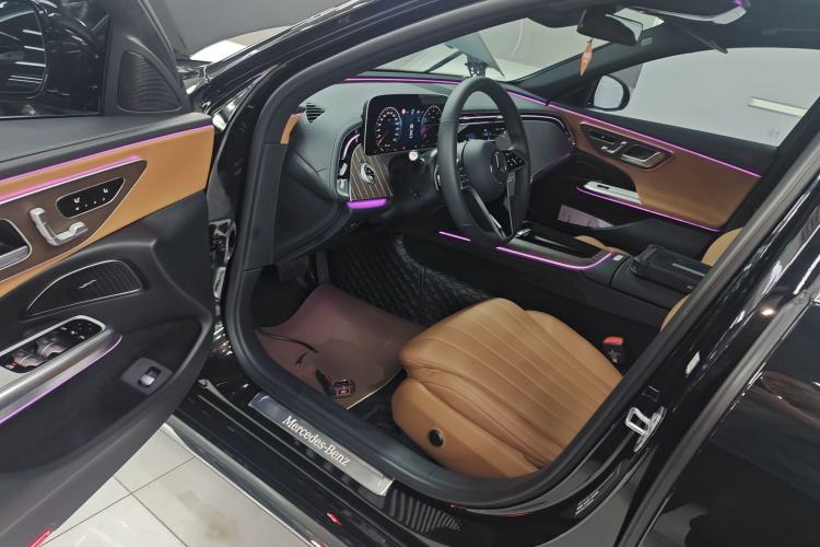 Used Mercedes-Benz E-Class 2025 Facelift E 300 L Fashion Edition
