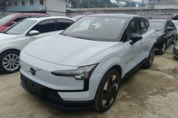 Used Volvo EX30 2025 Rear-Drive Long-Range Version Ultra