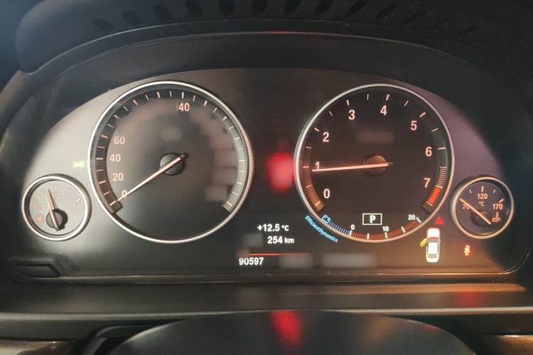 Used BMW 5 Series 2014 525Li Leading Model