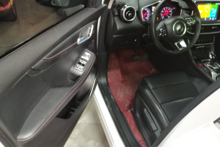 Used MG HS 2019 20T Automatic Two-Wheel Drive Luxury Edition China VI Standard
