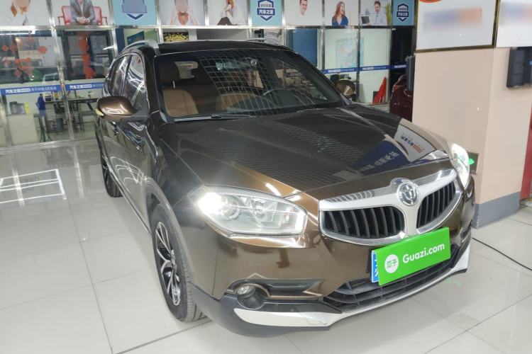 Used Brilliance V5 2016 1.5T Automatic Two-Wheel Drive Smart Version
