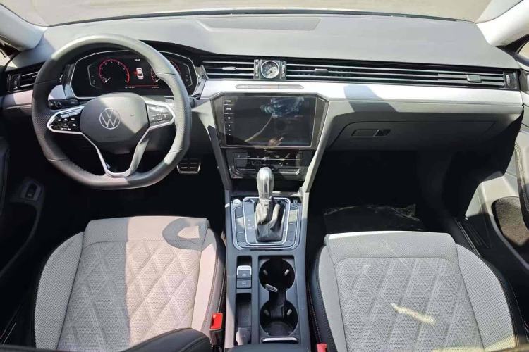 Used Volkswagen Magotan 2023 2 Million Units Commemorative Edition 330TSI DSG Luxury Version
