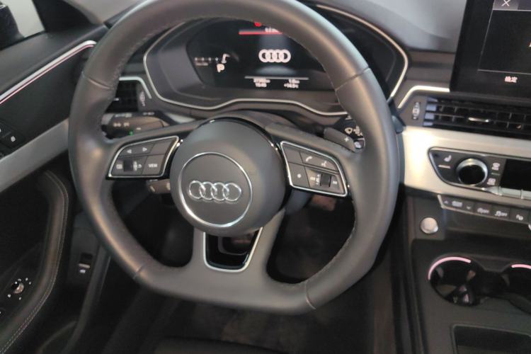 Used Audi A4L 2022 40 TFSI Luxury Dynamic Model