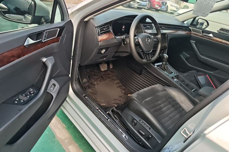 Used Volkswagen Magotan 2018 330TSI DSG Luxury Model