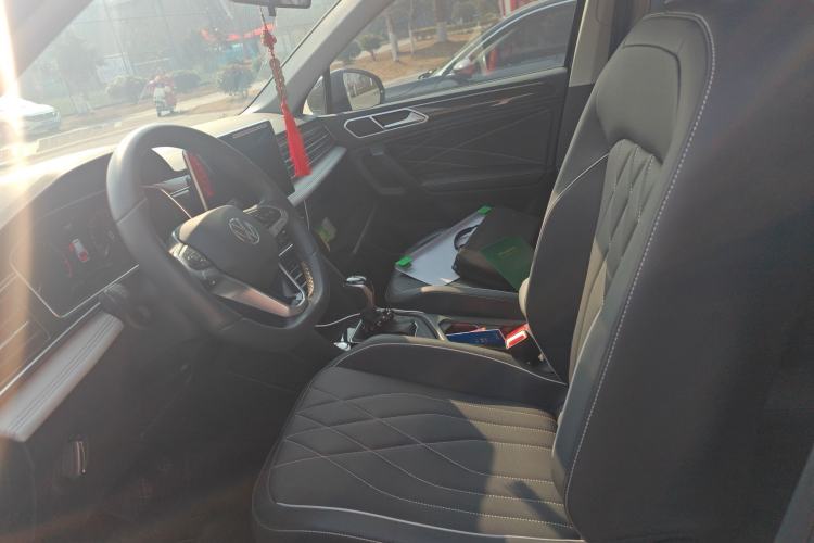 Used Volkswagen Tiguan L 2024 300TSI Automatic Two-Wheel Drive Smart Edition
