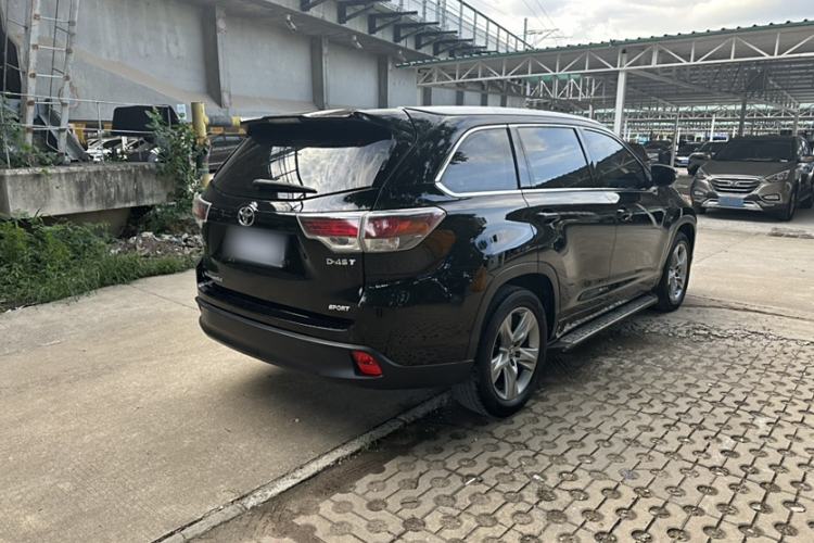 Used Toyota Highlander 2017 2.0T Two-Wheel Drive Luxury Edition 7 Seats
