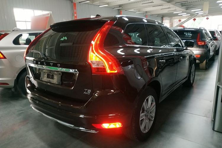 Used Volvo XC60 2017 T5 AWD Smart Upgrade Edition
