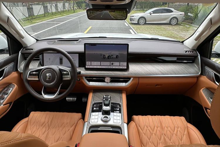 Used Tank 500 New Energy 2025 Hi4-Z
