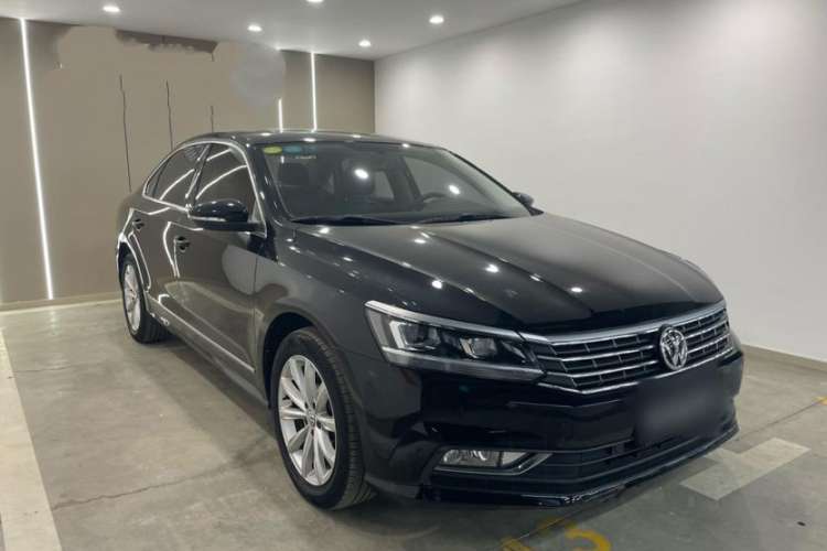Used Volkswagen Passat 2017 330TSI DSG Luxury Edition
