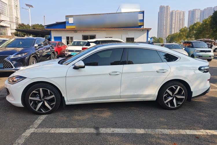 Used Volkswagen Lamando 2024 Lavida L 280TSI DSG Cool & Spicy Edition
