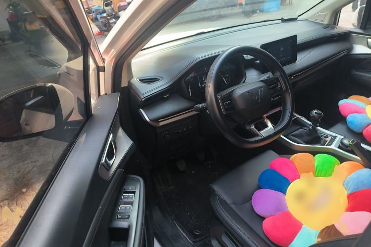 Used Wuling Jiachen 2022 1.5T Manual Comfort & Dynamic Version
