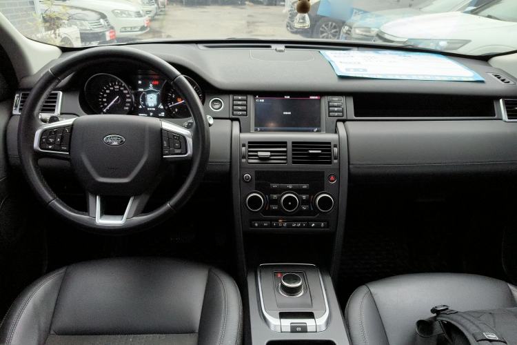 Used Land Rover Discovery Sport 2019 240 PS PURE Edition China VI Standard
