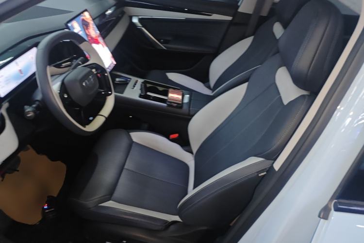 Used Geely Auto FX11 2024 1.5TD DCT Dragon Edition
