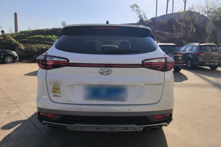 Used Hyundai Tucson 2019 280TGDi Dual-Clutch Two-Wheel Drive Fashion Edition China VI Standard
