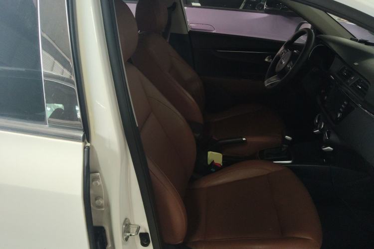 Used Kia KX Cross 2017 1.4L AT GLS
