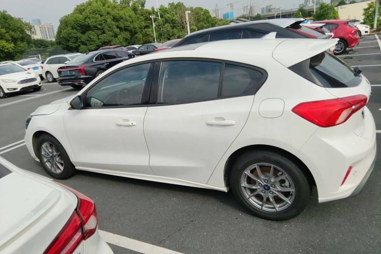 Used Ford Focus 2021 Hatchback EcoBoost 180 Automatic Titanium Edition

