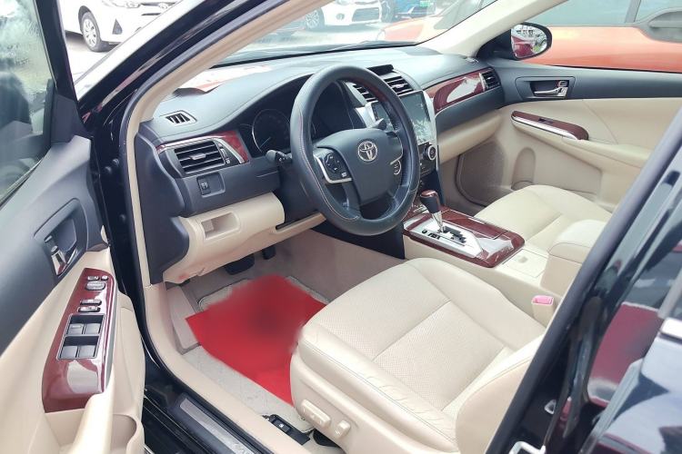 Used Toyota Camry 2013 2.0G Comfort Edition
