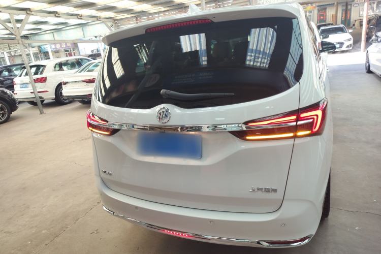 Used Buick GL8 2023 Facelifted Land Cruiser Executive Luxury Version