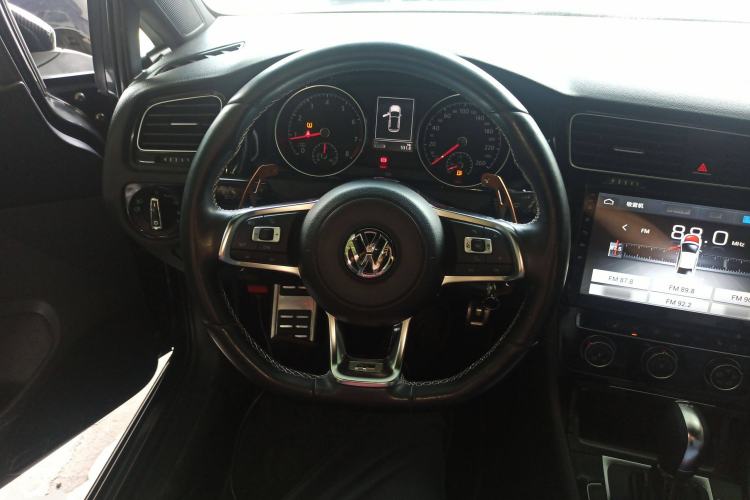 Used Volkswagen Golf 2016 1.4TSI Automatic R-Line
