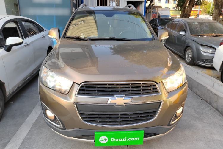Used Chevrolet Captiva 2015 2.4L 4x4 Flagship Edition 7-Seater
