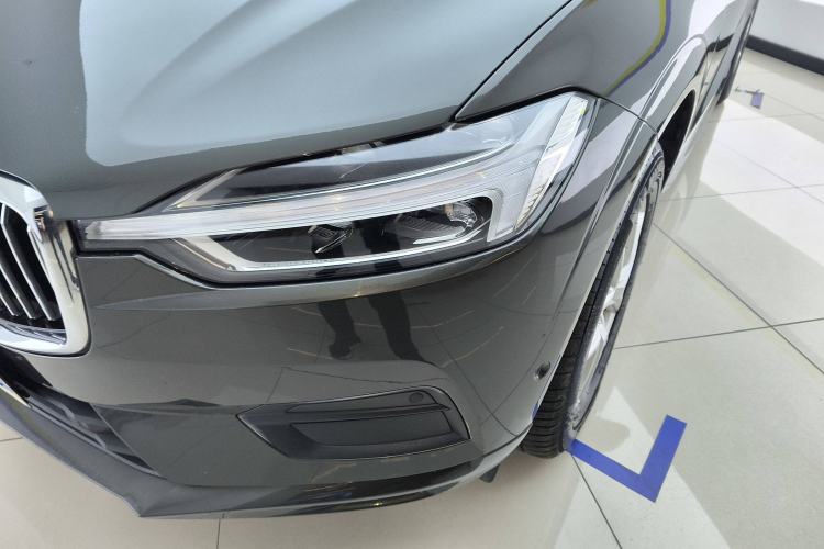 Used Volvo XC60 2019 T5 4x4 Smart Edition China VI Standard
