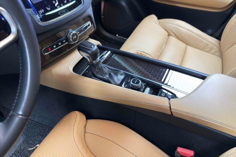 Used Volvo XC90 2015 T6 Zhiya Edition 7-seater
