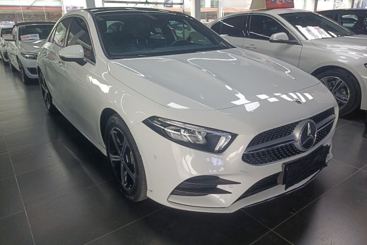 Used Mercedes-Benz A-Class 2022 Revised Version A 200 L Sport Sedan Fashionable Style