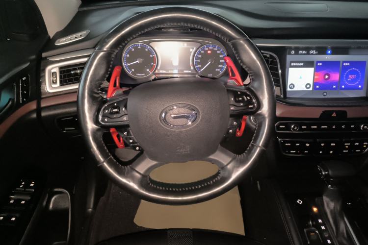 Used GAC Trumpchi GS8 2017 320T Two-Wheel Drive Luxury Smart Connectivity Version (7 Seats)
