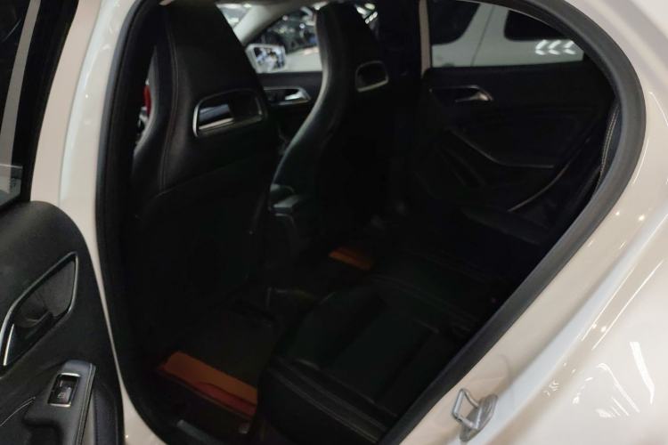 Used Mercedes-Benz GLA 2015 GLA 220 4MATIC Luxury Model
