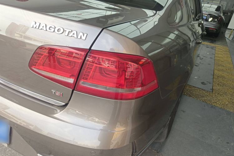 Used Volkswagen Magotan 2013 1.8TSI Premier Model
