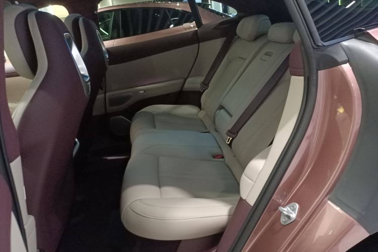 Used  YU7 2025 Ultra-Long Range High-Performance All-Wheel-Drive Max Edition
