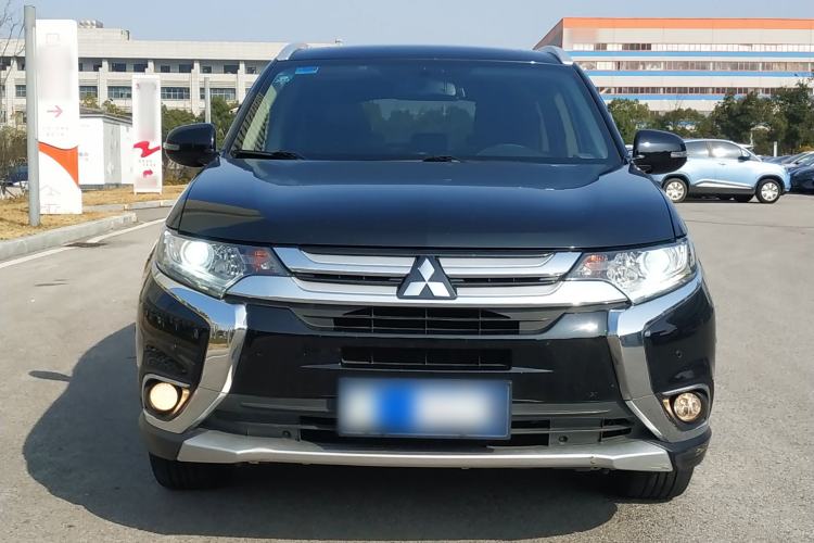 Used Mitsubishi Outlander 2018 2.0L Two-Wheel Drive Glory Edition 5 Seats