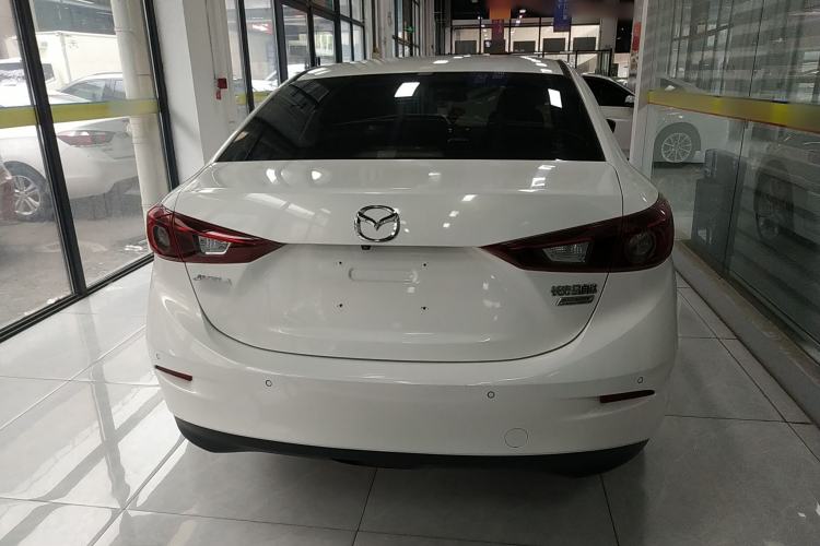 Used Mazda Mazda 3 Axela 2016 Sedan 2.0L Automatic Sport Model
