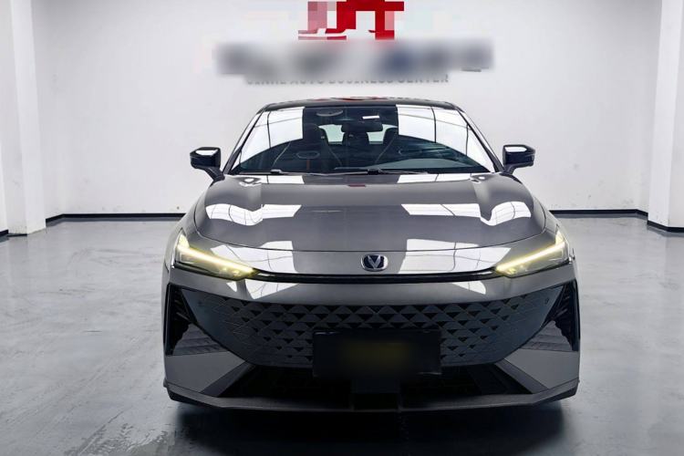 Used Changan UNI-V 2024 1.5T Prestige Edition
