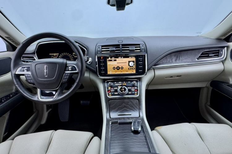 Used Lincoln Continental 2019 2.0T Two-Wheel Drive Luxury Edition China VI Standard
