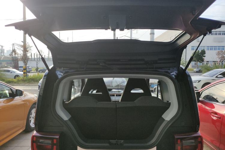 Used Chery QQ Ice Cream 2022 170km Sundae Phosphate Lithium-Ion
