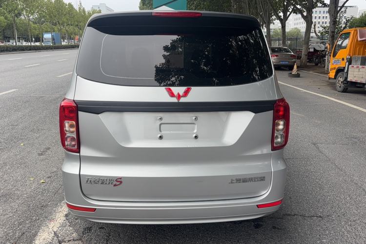Used Wuling Hongguang 2021 1.5L S Base Version LAR
