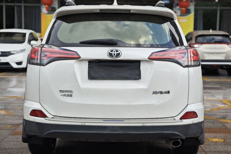 Used Toyota RAV4 2016 2.0L CVT Two-Wheel Drive Urban Edition China V Standard