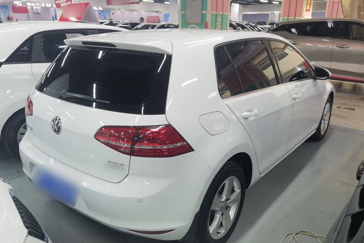 Used Volkswagen Golf 2016 230TSI Automatic Comfort Version
