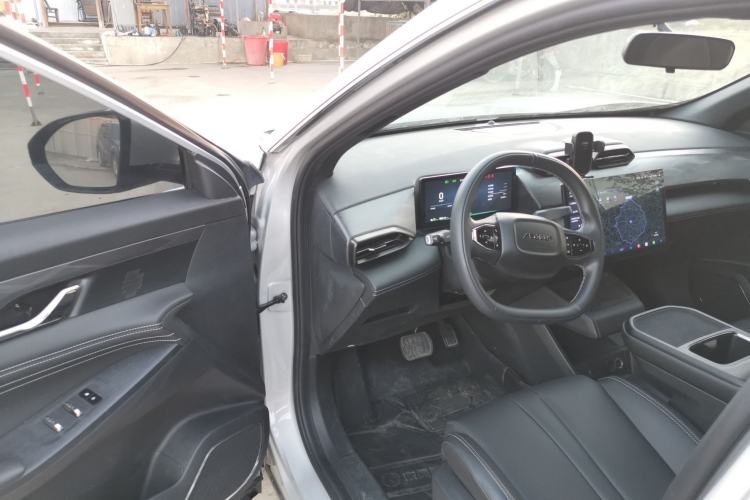 Used Dongfeng Aeolus L7 New Energy 2024 518 Air
