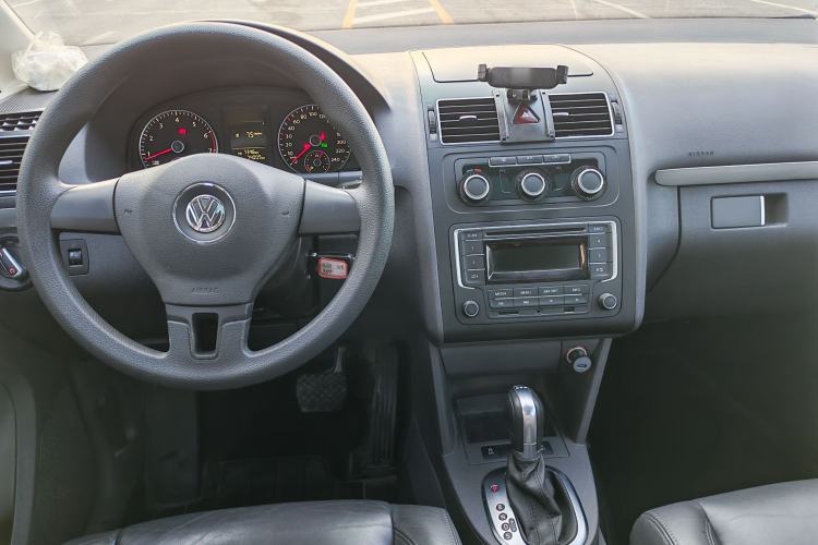 Used Volkswagen Touran 2015 1.4T DSG Comfort Edition 5 Seats