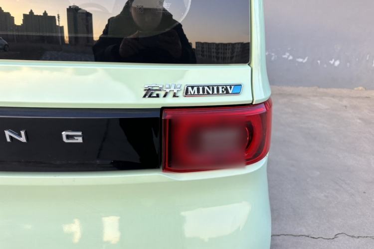 Used Wuling Hongguang MINIEV 2022 Macaron Premium Model – Lithium Ternary Battery
