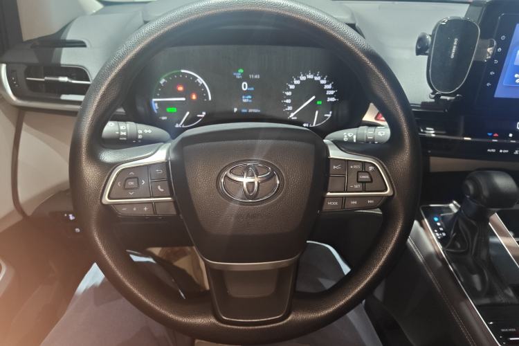 Used Toyota Granvia 2023 2.5L Hybrid Comfort Edition
