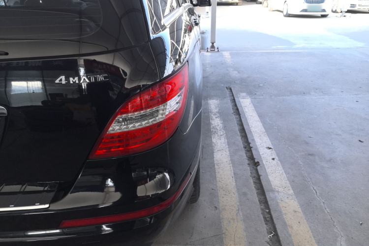 Used Mercedes-Benz R-Class 2014 R 320 4MATIC Business Model
