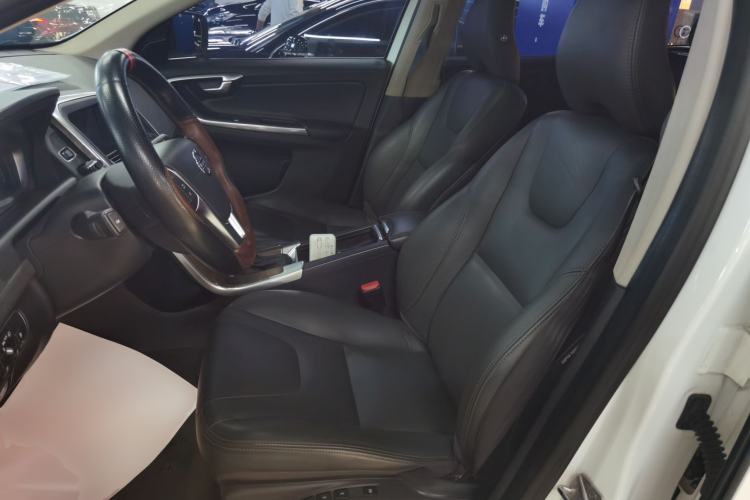 Used Volvo XC60 2017 T5 Smart Upgrade Edition